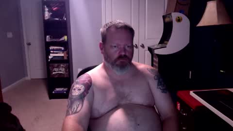 Snapshot of shughes740 chatting on March 31, 12:34 am shughes740 online show from March 31, 12:34 am