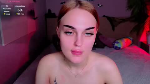 Emly online show from October 29, 3:58 pm