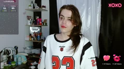 Snapshot of shun_sun chatting on December 5, 3:48 am Shun White online show from December 5, 3:48 am