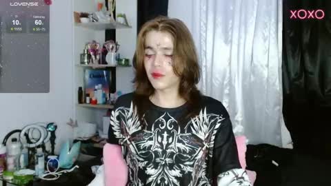 Snapshot of shun_sun chatting on December 12, 3:32 am Shun White online show from December 12, 3:32 am