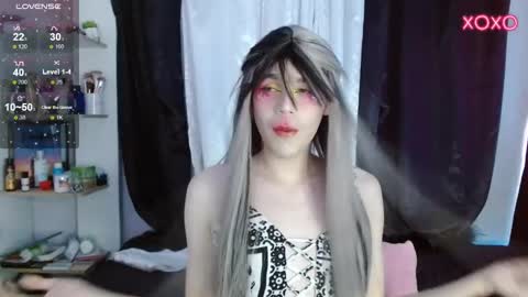 Snapshot of shun_sun chatting on February 21, 7:21 pm Shun White online show from February 21, 7:21 pm