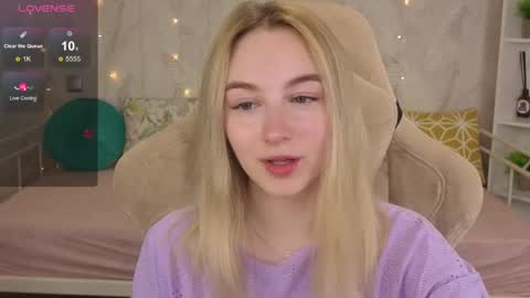 Snapshot of shy__polly chatting on June 11, 12:08 am Polly online show from June 11, 12:08 am