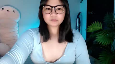 Snapshot of shy_girl09 chatting on October 21, 11:27 pm shy_girl09 online show from October 21, 11:27 pm