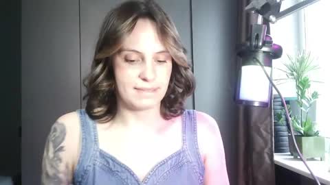 Snapshot of shy_miracle chatting on May 4, 1:51 pm shy_miracle online show from May 4, 1:51 pm