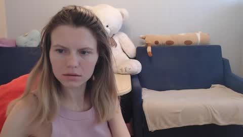 Snapshot of shy_moony chatting on April 13, 12:54 pm just Alex online show from April 13, 12:54 pm