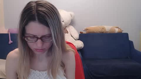 Snapshot of shy_moony chatting on April 24, 6:43 pm just Alex online show from April 24, 6:43 pm