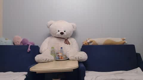 Snapshot of shy_moony chatting on April 30, 8:57 pm just Alex online show from April 30, 8:57 pm