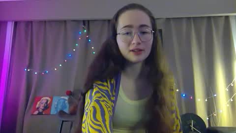 Snapshot of shy_night_bat chatting on March 29, 9:15 pm Shy Night Bat online show from March 29, 9:15 pm