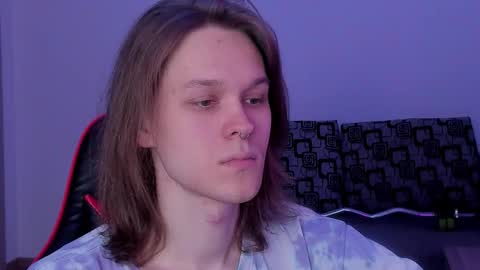 Snapshot of shy_nny chatting on September 30, 10:09 am Mark online show from September 30, 10:09 am