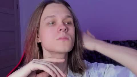 Snapshot of shy_nny chatting on October 14, 11:11 am Mark online show from October 14, 11:11 am