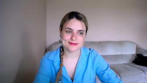 shy_sabrina_ online show from May 14, 8:10 am