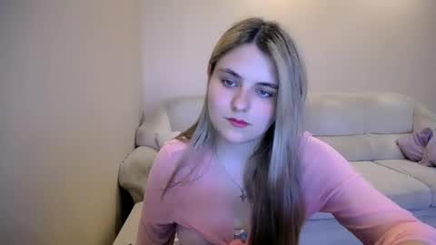 shy_sabrina_ online show from May 19, 3:29 pm