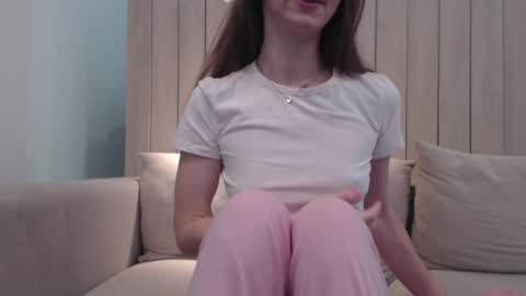 Snapshot of shy_schoolgirl_ chatting on March 4, 1:49 pm shy_schoolgirl_ online show from March 4, 1:49 pm