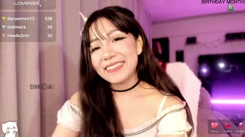 Snapshot of shyangie24 chatting on December 9, 7:06 am Angeline 3 independent come here when am horny... online show from December 9, 7:06 am