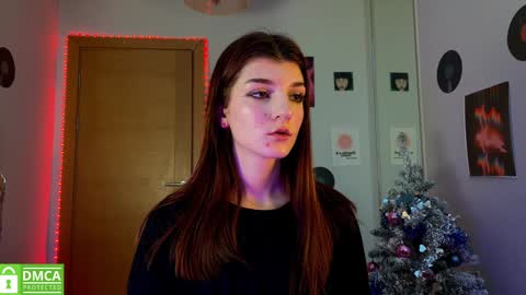 Snapshot of shybella_girl chatting on January 14, 7:06 am Bella online show from January 14, 7:06 am