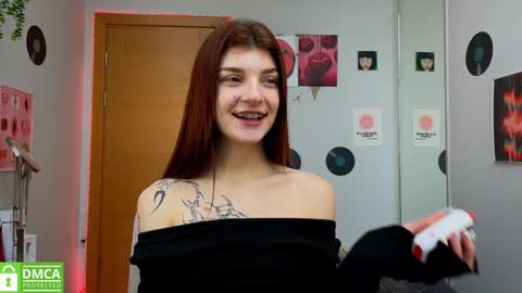 Snapshot of shybella_girl chatting on January 20, 8:41 am Bella online show from January 20, 8:41 am