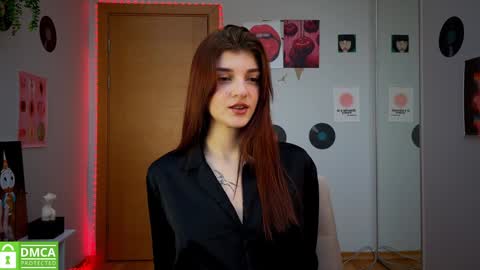 Snapshot of shybella_girl chatting on January 28, 7:11 am Bella online show from January 28, 7:11 am