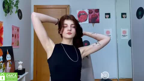 Snapshot of shybella_girl chatting on February 15, 7:49 am Bella online show from February 15, 7:49 am