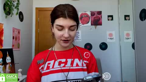 Snapshot of shybella_girl chatting on February 25, 8:47 am Bella online show from February 25, 8:47 am