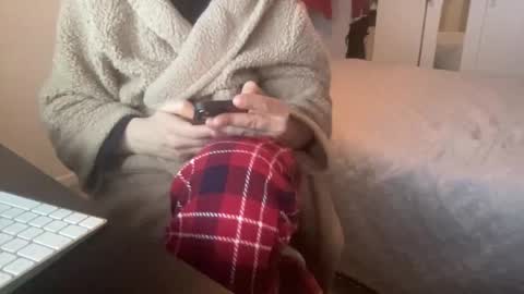 shyboy0533 online show from October 31, 7:48 pm