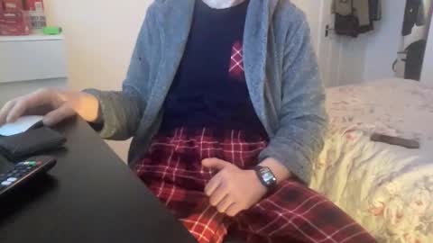 shyboy0533 online show from November 5, 8:03 am