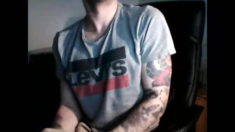 Snapshot of shyboyhugecum2020 chatting on February 15, 5:19 am shyboyhugecum2020 online show from February 15, 5:19 am