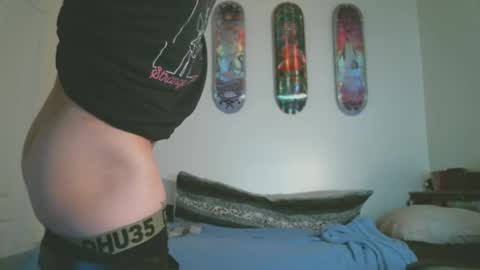 shyboyhugecum2020 online show from September 27, 3:55 am