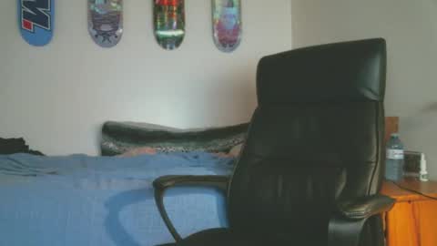 shyboyhugecum2020 online show from September 28, 2:28 am