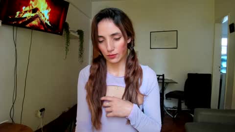 Snapshot of shybut_naughty chatting on December 19, 1:18 pm Tell me Ari My only social media will be IG online show from December 19, 1:18 pm