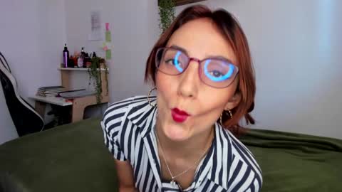 Snapshot of shybut_naughty chatting on January 4, 1:10 pm Tell me Ari My only social media will be IG online show from January 4, 1:10 pm