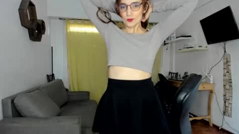 Snapshot of shybut_naughty chatting on September 21, 12:51 pm Tell me Ari My only social media will be IG online show from September 21, 12:51 pm