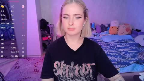 Effie online show from February 8, 7:49 pm