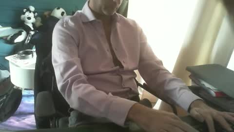 shyfrenchcock online show from November 12, 9:53 am