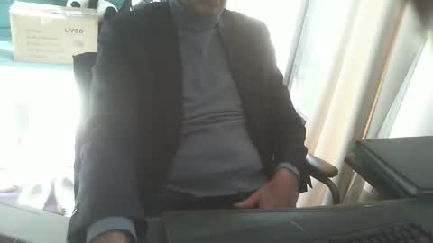 shyfrenchcock online show from January 8, 10:17 am