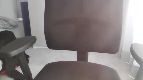 Snapshot of shyguy_2005 chatting on March 9, 10:30 am shyguy_2005 online show from March 9, 10:30 am