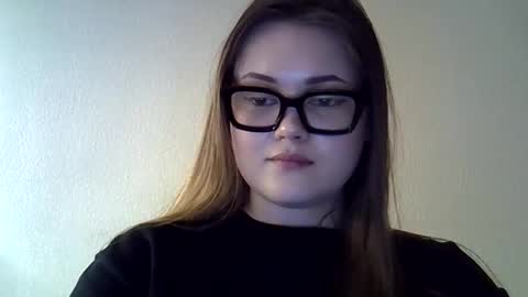 shynesssi online show from February 4, 7:55 pm