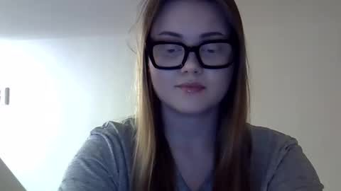 shynesssi online show from February 8, 5:18 am
