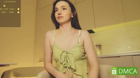 Snapshot of shypeachmaru chatting on April 16, 9:50 pm Mary online show from April 16, 9:50 pm