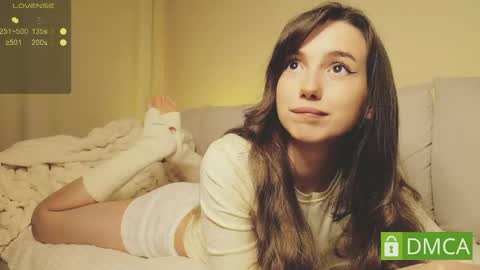 Snapshot of shypeachmaru chatting on April 20, 9:05 pm Mary online show from April 20, 9:05 pm