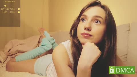 Snapshot of shypeachmaru chatting on May 4, 8:38 pm Mary online show from May 4, 8:38 pm