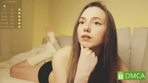 Snapshot of shypeachmaru chatting on May 6, 6:35 pm Mary online show from May 6, 6:35 pm