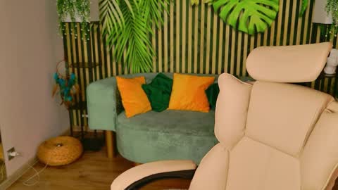 shyprincess_kelly online show from April 1, 1:01 pm