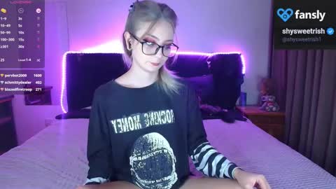 Snapshot of shysweetrish chatting on February 5, 2:51 am shysweetrish online show from February 5, 2:51 am