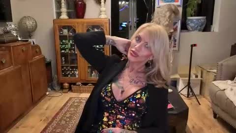 shytrans_uk online show from February 28, 12:44 am