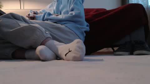 shywhitesocks online show from April 22, 6:42 pm