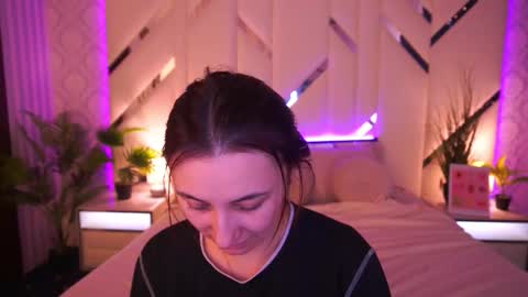 shyy_jany online show from March 6, 7:16 am