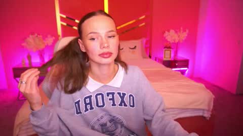 Snapshot of shyysiren chatting on October 7, 2:58 pm shyysiren online show from October 7, 2:58 pm