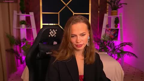 Snapshot of shyysiren chatting on October 24, 2:13 pm shyysiren online show from October 24, 2:13 pm