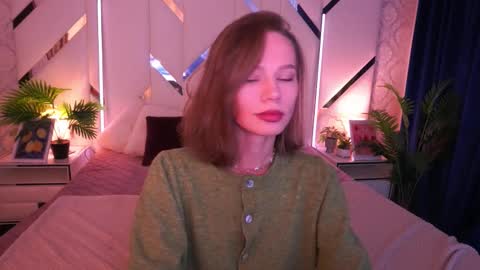 Snapshot of shyysiren chatting on December 22, 8:44 am shyysiren online show from December 22, 8:44 am