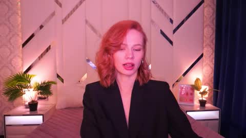 Snapshot of shyysiren chatting on January 9, 9:23 am shyysiren online show from January 9, 9:23 am